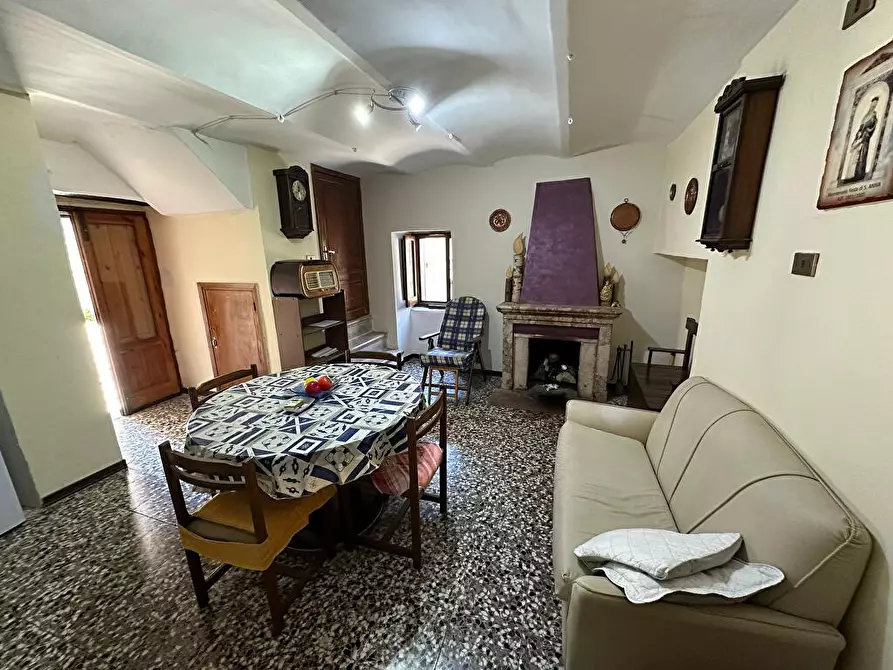 Immagine 2 di Casa di paese in vendita  in Via Castello 1 a Riccia