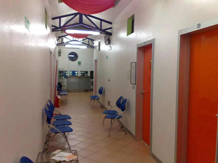 Immagine 2 di Ufficio in affitto  in via rispoli 85 a Castellammare Di Stabia