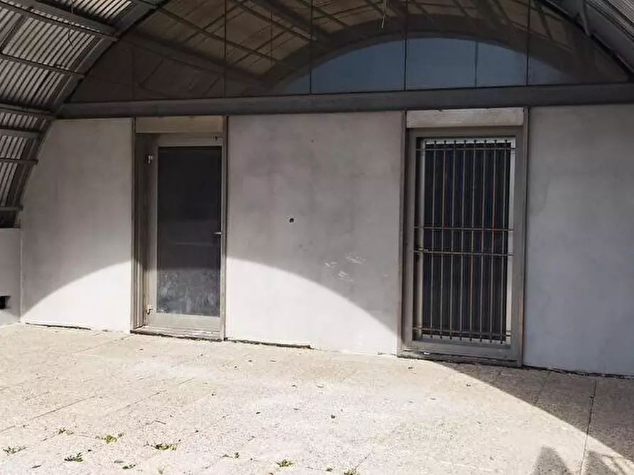 Immagine 4 di Locale commerciale in affitto  in Via Cicalesi 1 a Nocera Inferiore