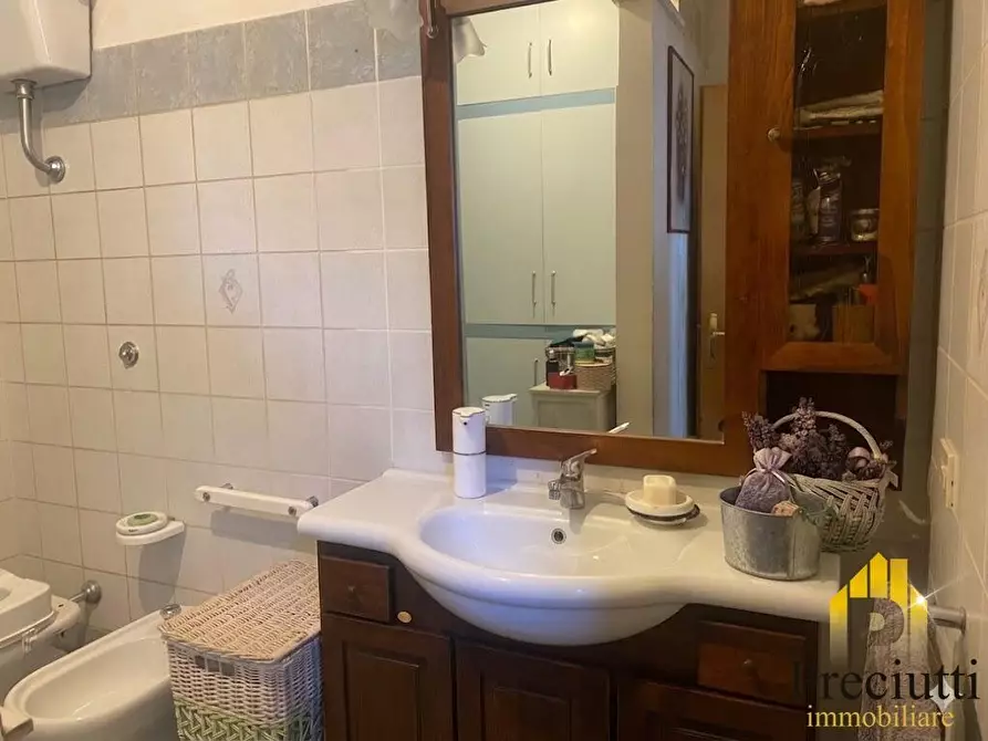 Immagine 13 di Villa in vendita  in VIA DEL CASALETTO 228 a Roma