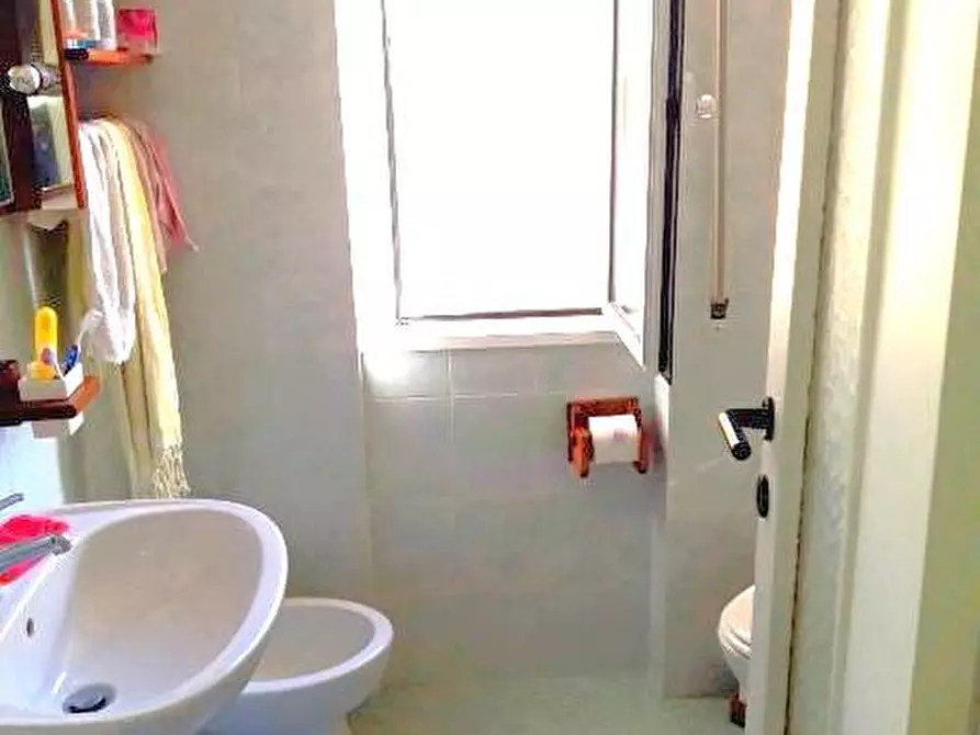 Immagine 4 di Bilocale in vendita  in VIA GHIZOLFO 13 a Rapallo