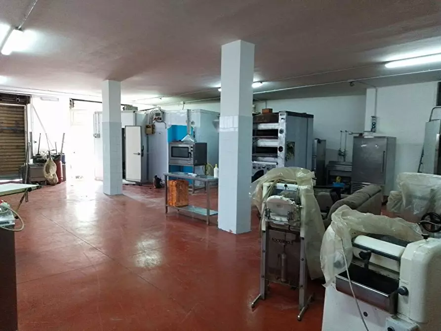 Immagine 4 di Laboratorio in affitto  in Via Castagnitiello 1 a Sarno