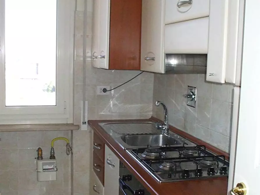 Immagine 12 di Camera in affitto  a Parma