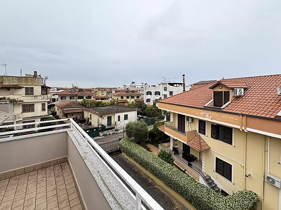 Immagine 11 di Appartamento in vendita  in Via Lago Patria 130 a Giugliano In Campania