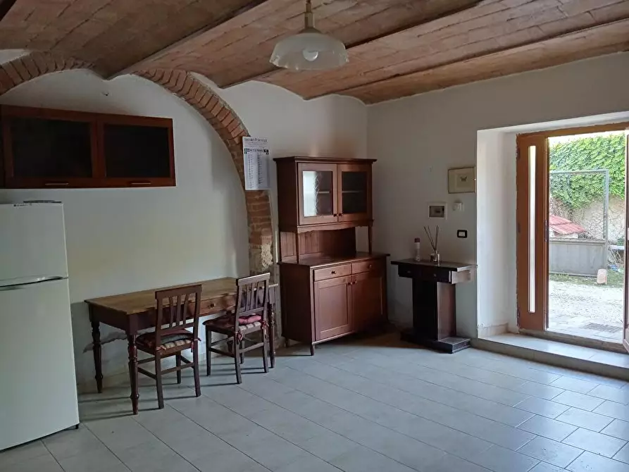 Immagine 2 di Appartamento in affitto  a Campello Sul Clitunno