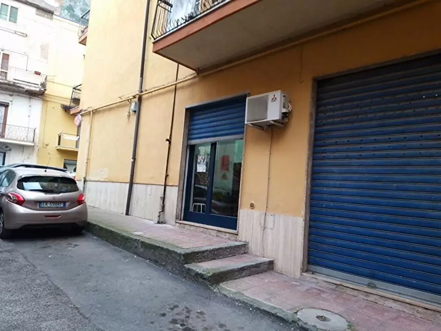 Immagine 2 di Locale commerciale in affitto  in Via Nunziante 1 a Sarno