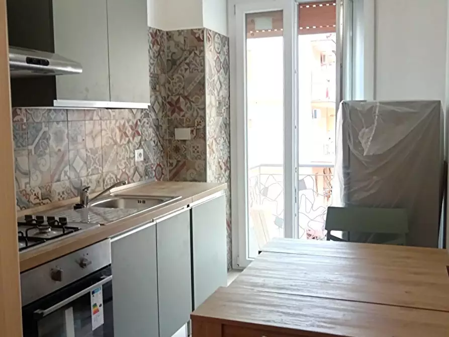 Immagine 14 di Camera in affitto  in VIA DELLE VITALBE 4 a Roma