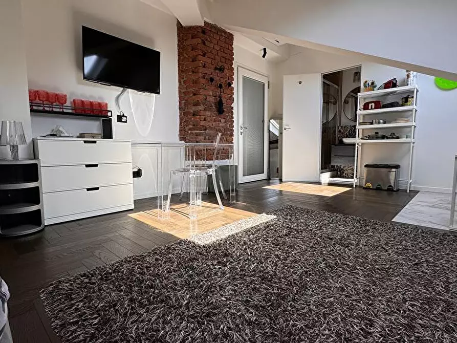 Immagine 3 di Monolocale in affitto  in via Giosuè Carducci 16 a Milano