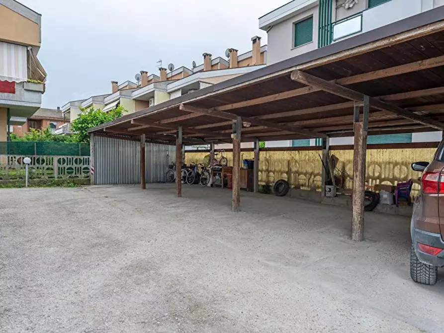 Immagine 10 di Appartamento in vendita  in Traversa Via Nazionale Adriatica snc a Roseto Degli Abruzzi