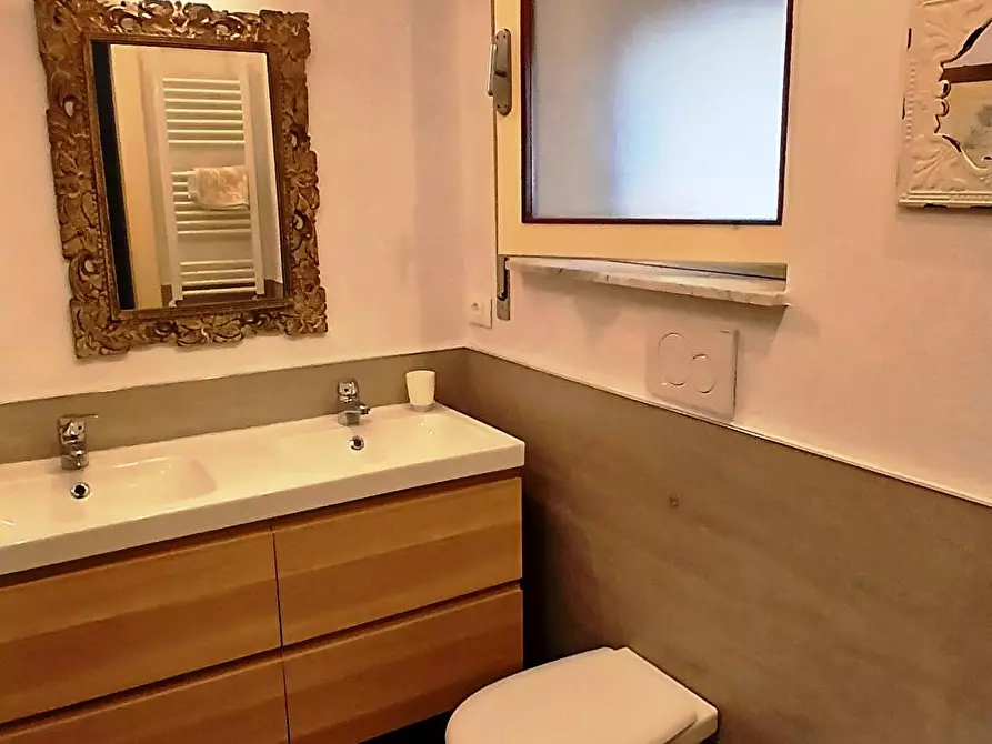 Immagine 10 di Abitazione tipica in affitto  in via mameli 25 a Viareggio