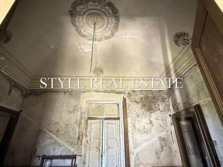 Immagine 8 di Albergo/B&B/Residence in vendita  in Via Aldo Moro a Viagrande