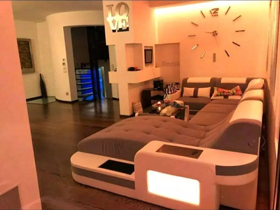 Immagine 18 di Villa in affitto  a Coriano