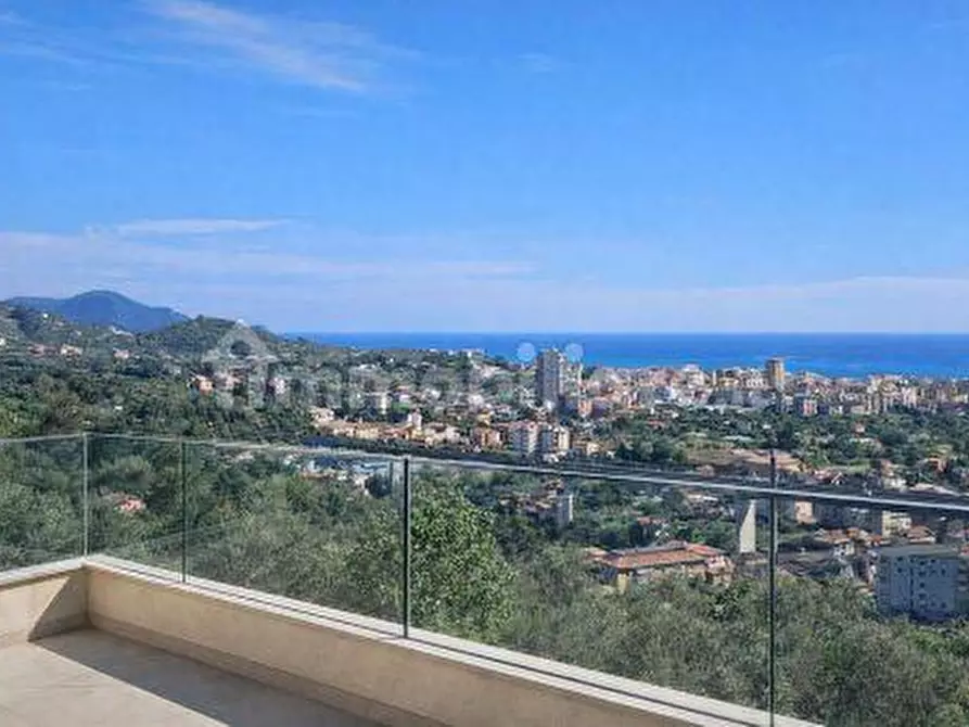 Immagine 1 di Quadrilocale in vendita  in VIA CASE SPARSE DI RI ALTO 77 a Chiavari