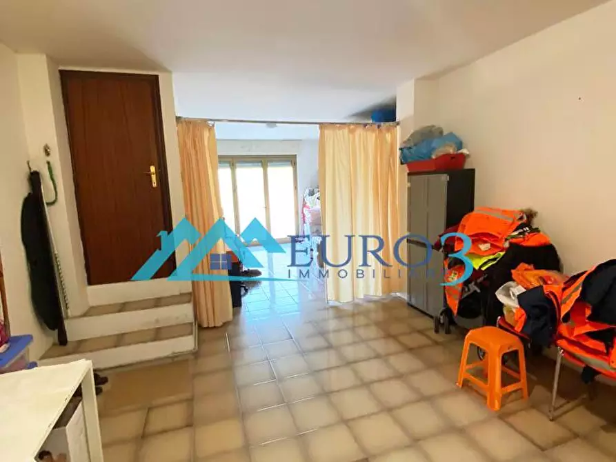 Immagine 15 di Abitazione tipica in vendita  in via carducci 1 a Force