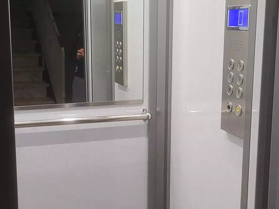 Immagine 7 di Appartamento in vendita  in Via Colonnello Francesco Magistri 27 a Milazzo