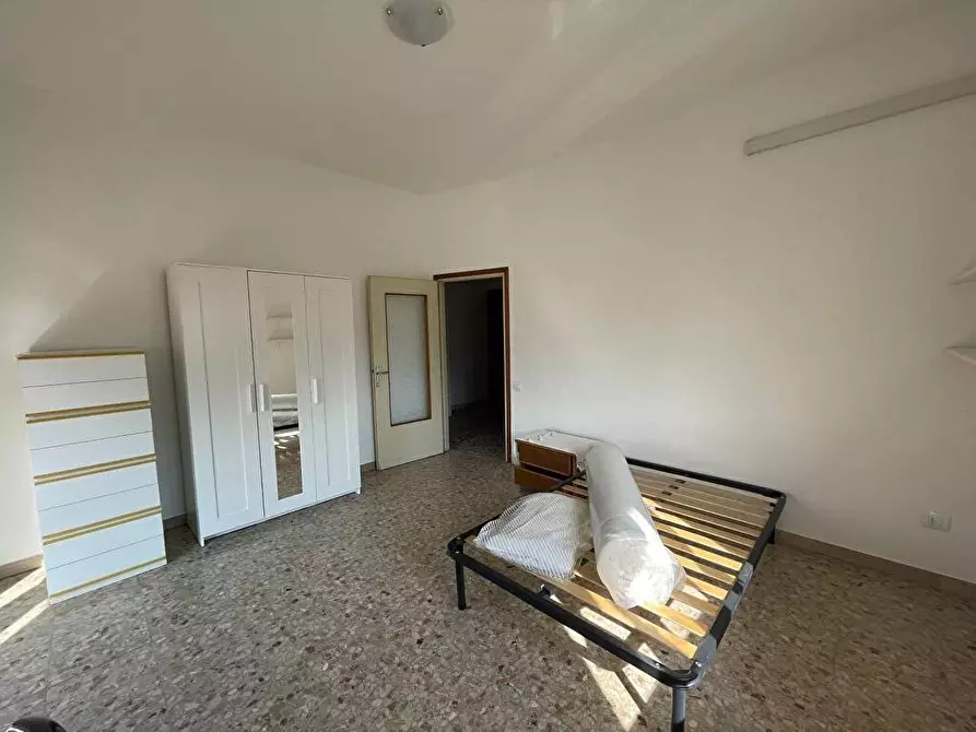 Immagine 3 di Camera condivisa in affitto  in Via Merano 23 a Verona