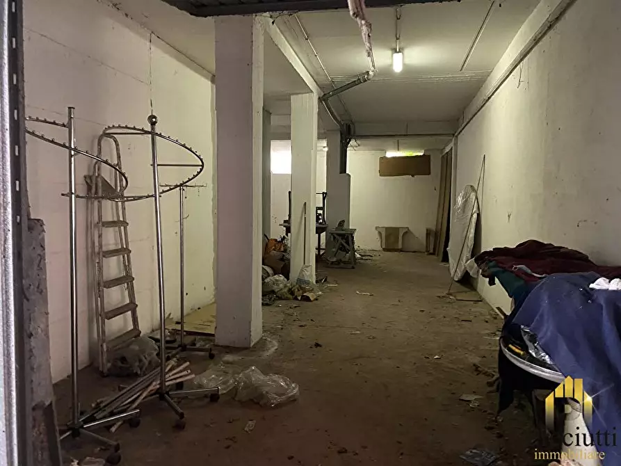 Immagine 17 di Box auto in vendita  in VIA DEL FONTANILE ARENATO 308 a Roma