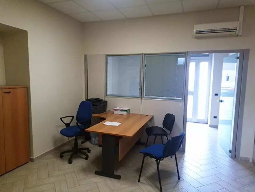 Immagine 12 di Locale commerciale in affitto  in Via Sarno Striano 1 a Sarno