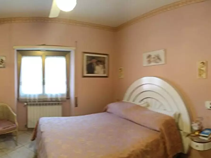 Immagine 15 di Casa semindipendente in vendita  in VIA APPIA NUOVA 1248 a Roma