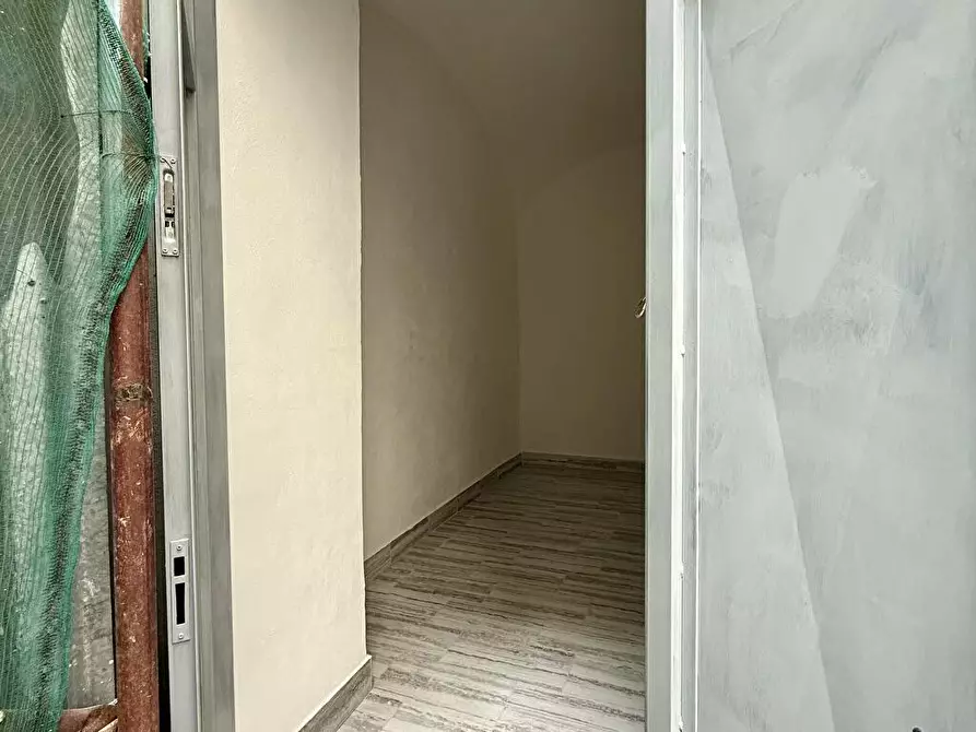 Immagine 3 di Deposito in affitto  in Via Vergini 25 a Napoli