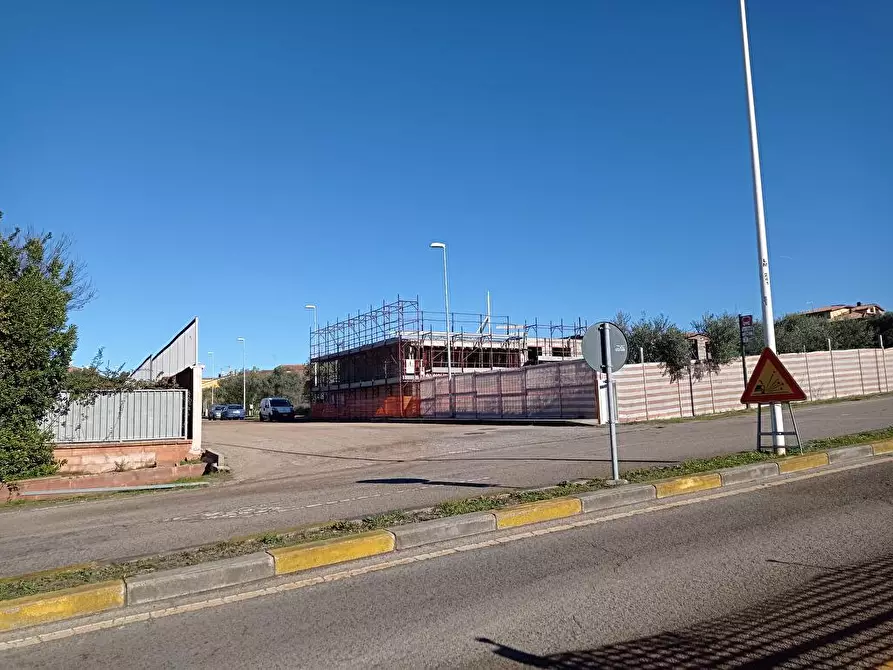 Immagine 11 di Lotti in vendita  in Via Milano snc a Sassari