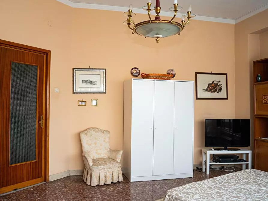 Immagine 4 di Camera in affitto  a Catania