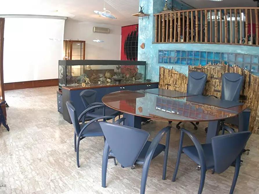 Immagine 2 di Locale commerciale in affitto  in VIA DELLA MOLETTA  15 a Roma