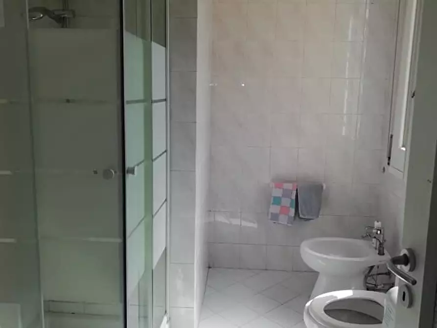 Immagine 5 di Camera in affitto  a Modena