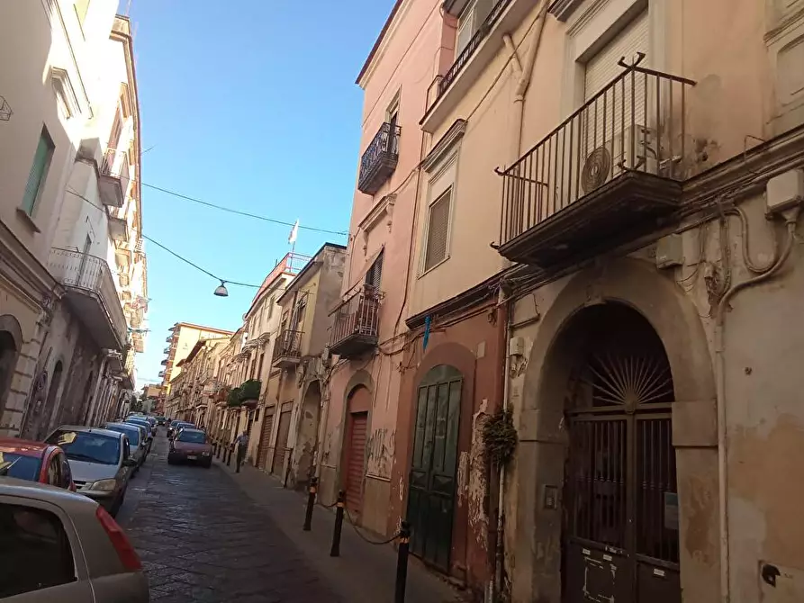 Immagine 3 di Locale commerciale in affitto  in Corso Umberto I 1 a Sarno