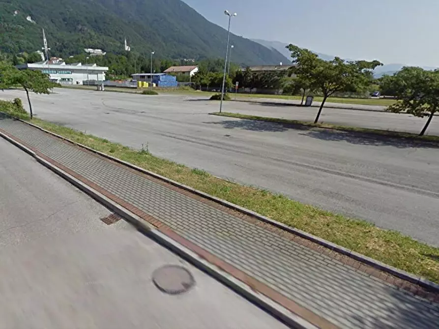 Immagine 5 di Attività commerciale in affitto  in  Via Marco Dalla Vecchia 14 a Schio