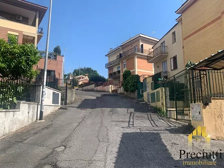 Immagine 14 di Appartamento in vendita  in VIA DEGLI AMODEI 92 a Roma