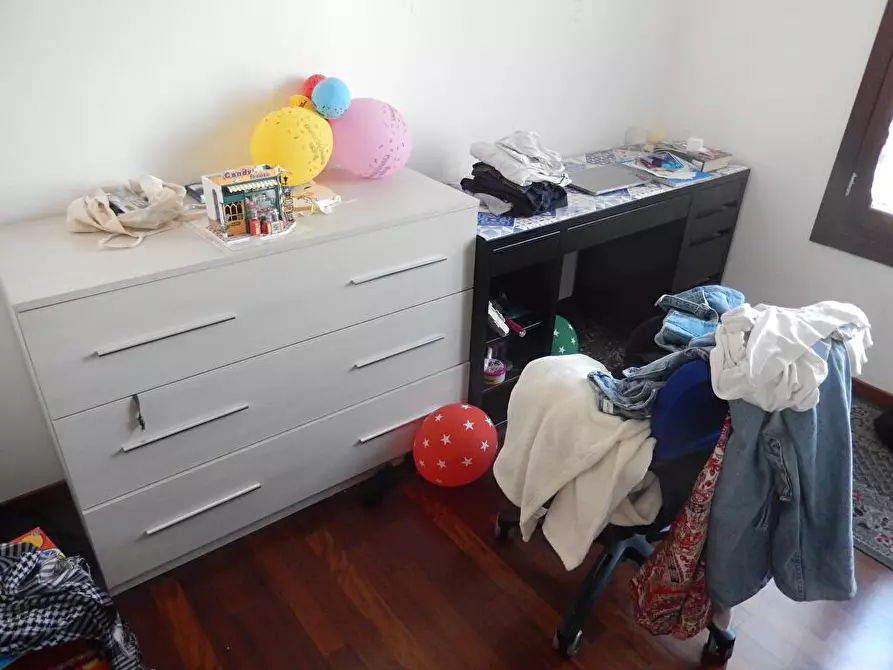 Immagine 3 di Camera condivisa in affitto  in via giovanni ansaldo 12 a Milano