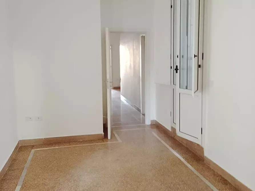 Immagine 16 di Appartamento in affitto  in CORSO UMBERTO 124 a Taranto