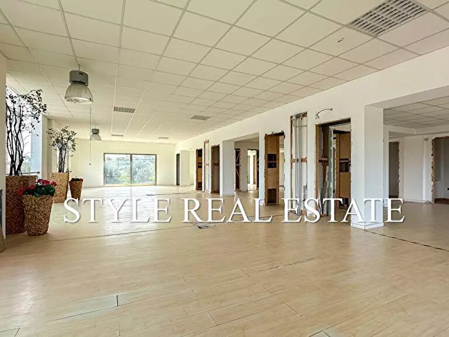 Immagine 2 di Locale commerciale in affitto  a Pachino