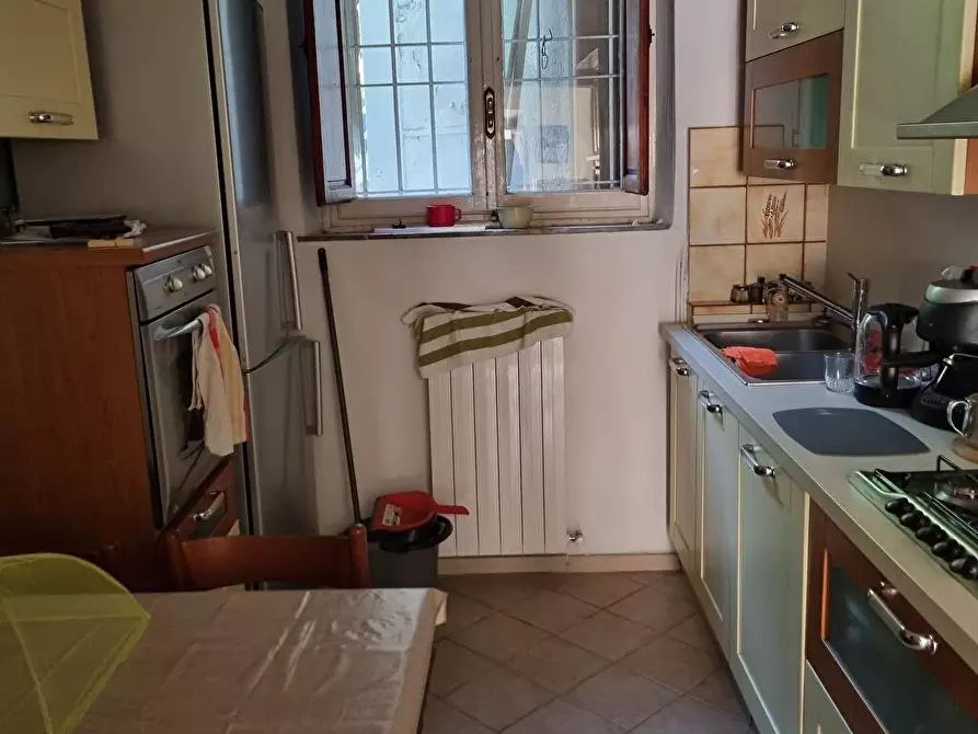 Immagine 6 di Camera in affitto  a Pescaglia