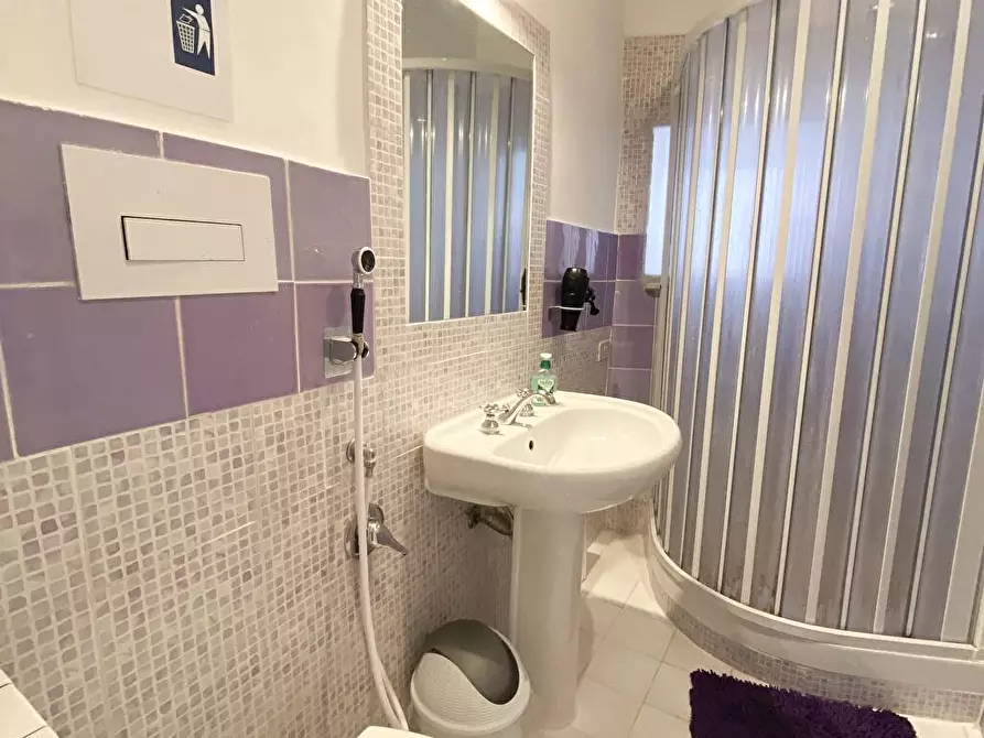 Immagine 21 di Camera in affitto  in Via Argenteria  19 a Palermo