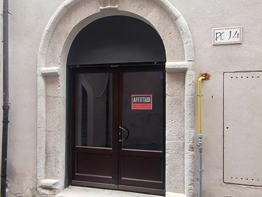 Immagine 3 di Laboratorio in affitto  a L'aquila