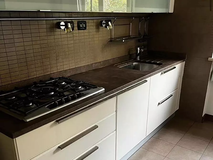 Immagine 2 di Appartamento in vendita  a Parma