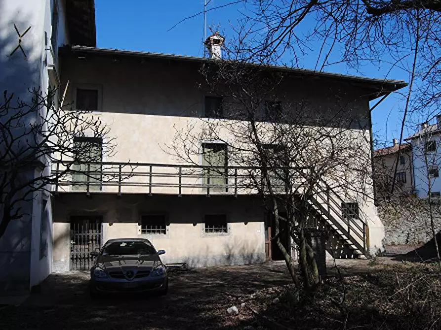 Immagine 1 di Villa in vendita  in Via Qualso,  Loneriacco 2/4 a Tarcento