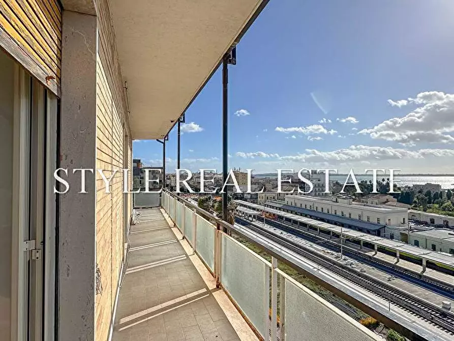 Immagine 9 di Appartamento in vendita  in via adda 33 a Siracusa