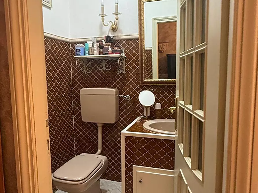 Immagine 12 di Appartamento in vendita  a Borgo Val Di Taro