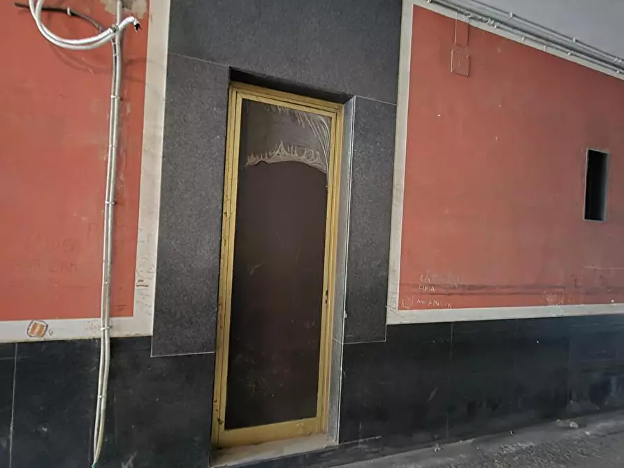 Immagine 4 di Locale commerciale in vendita  in Via Matteotti 1 a Nocera Inferiore