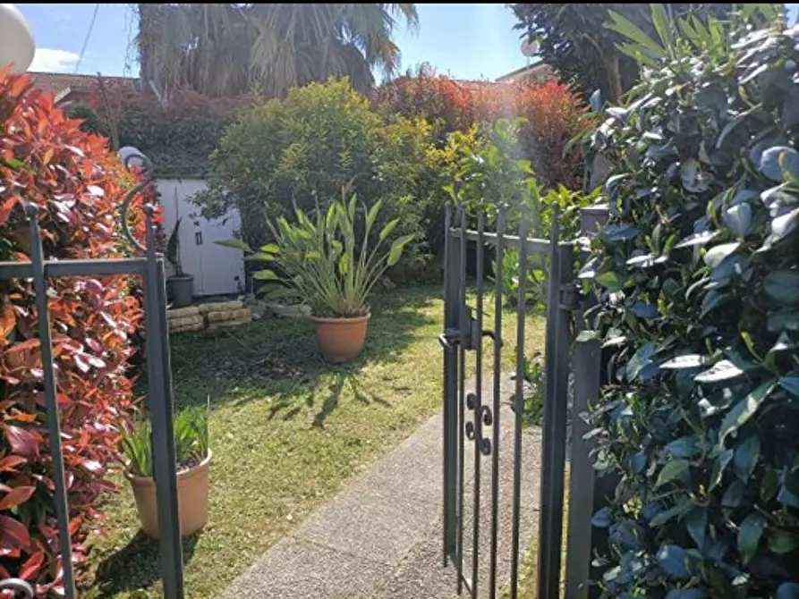 Immagine 3 di Casa vacanze in affitto  in Via Pisanello  195 a Ameglia