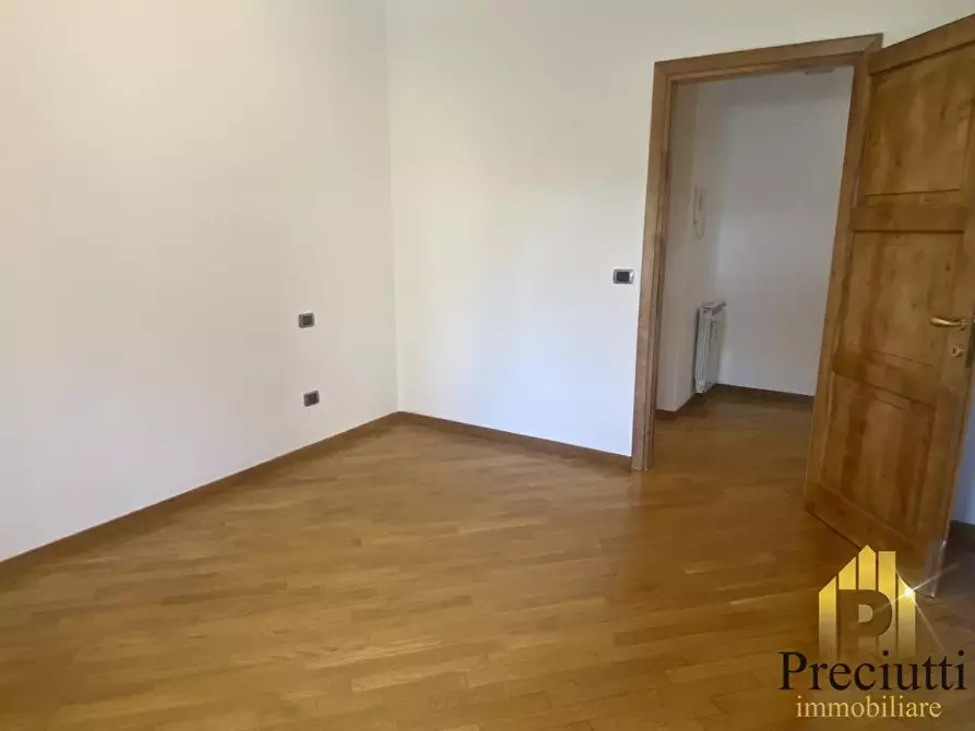 Immagine 12 di Appartamento in vendita  in VIA VINCENZO VELA 35 a Roma