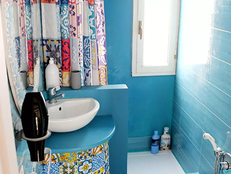 Immagine 13 di Camera in affitto  in Via Argenteria  19 a Palermo