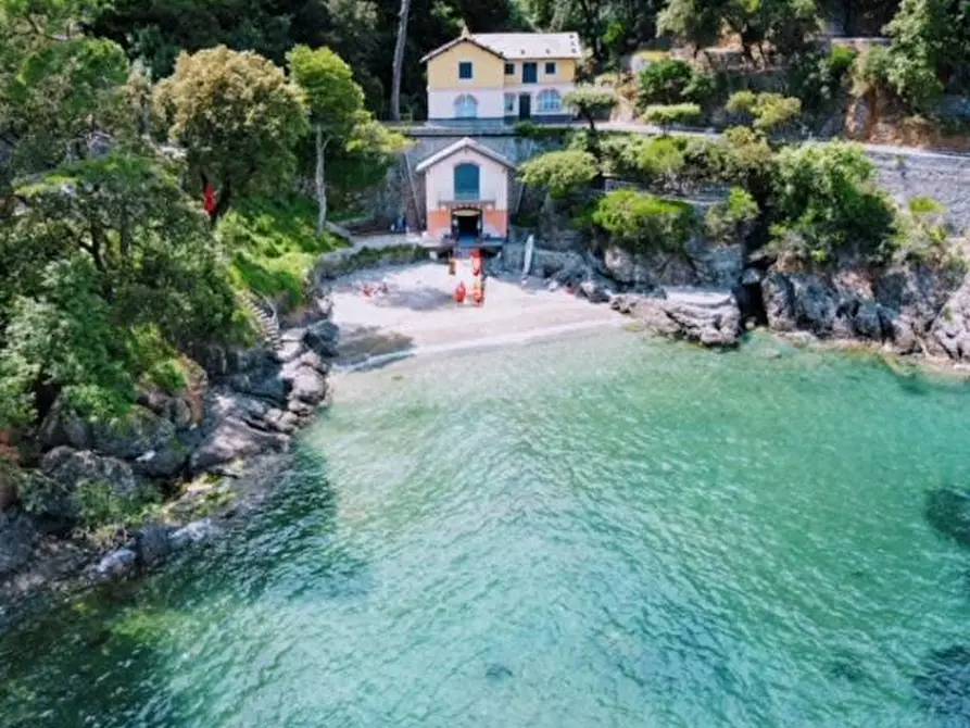 Immagine 18 di Appartamento in vendita  in via privata dei lecci 2 a Rapallo