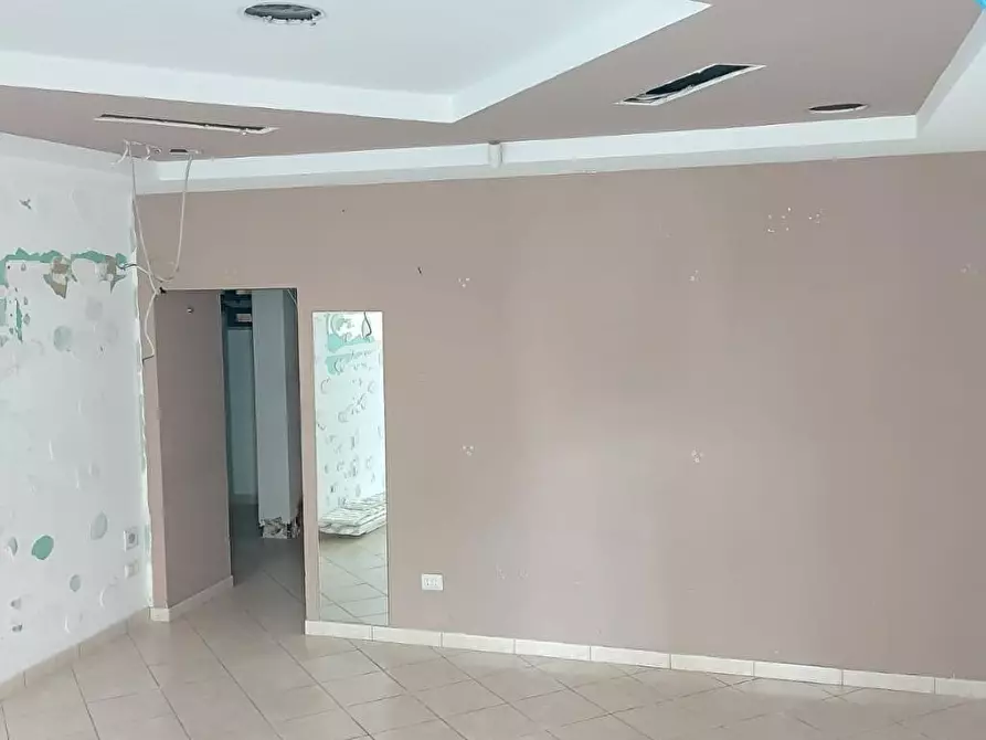 Immagine 3 di Locale commerciale in affitto  in Via progresso 28 a Catanzaro