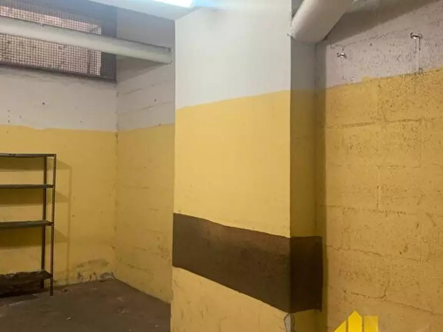 Immagine 3 di Garage in affitto  in VIA SILVESTRI 191 a Roma