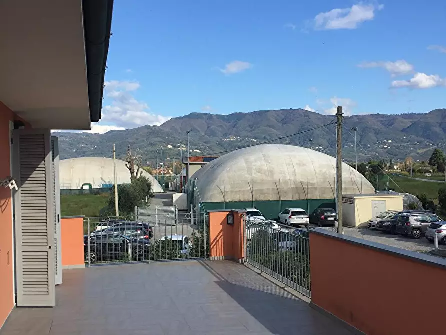 Immagine 12 di Villetta a schiera in affitto  in Via Villa Landi 501 a Lucca