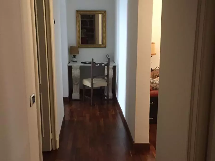 Immagine 2 di Appartamento in vendita  a Savona